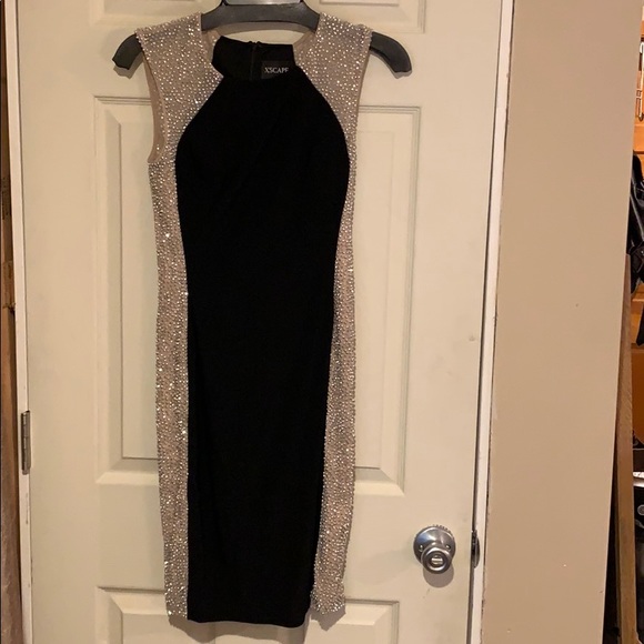 Bedazzled cocktail dress - Picture 1 of 3